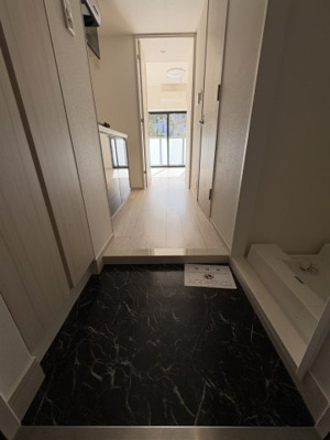 【玄関】 | Ｓ－ＲＥＳＩＤＥＮＣＥ妙蓮寺 | 別のお部屋の参考写真です