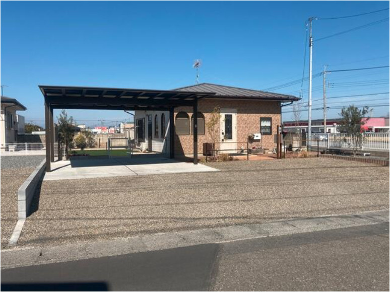 上里町七本木　中古1750の前面道路含む現地写真