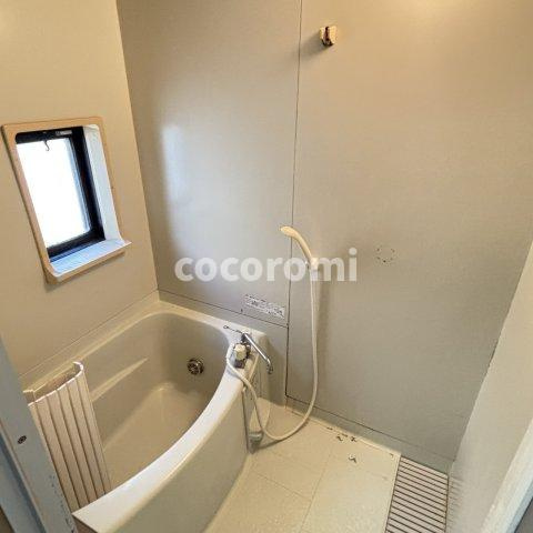 津田山手メゾネットの浴室