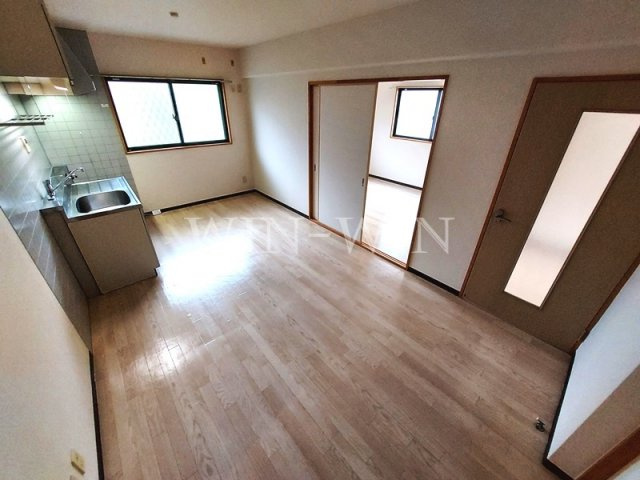 ハイツスズコマの居間・リビング|イメージ（同建物内別部屋の写真です）