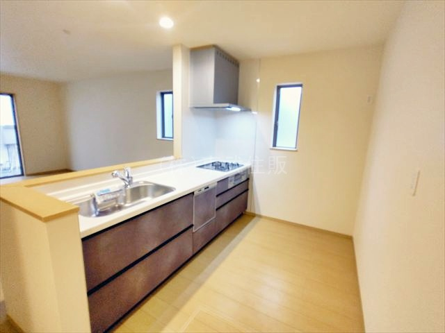 【キッチン】 | ふじみ野市亀久保３丁目　全５棟　D号棟 | 会話が弾む対面キッチンです