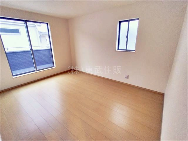 【寝室】 | ふじみ野市亀久保３丁目　全５棟　D号棟 | 2階西側8.62帖洋室　主寝室としてお使い頂けるお部屋です