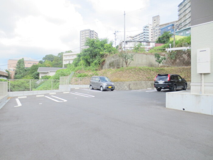 【駐車場】