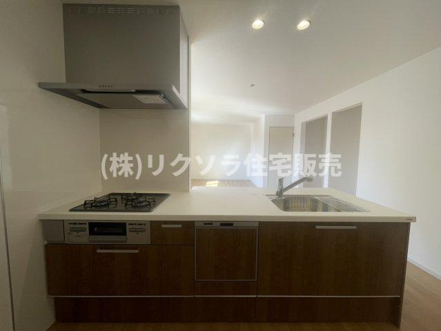 成田東町　新築一戸建てのキッチン|■物件内覧・資金計画相談・住宅ローン相談、リフォーム相談、お問合せ受付中■
※当日・翌日のご内覧、ご相談はお電話でのお問合せがスムーズです！