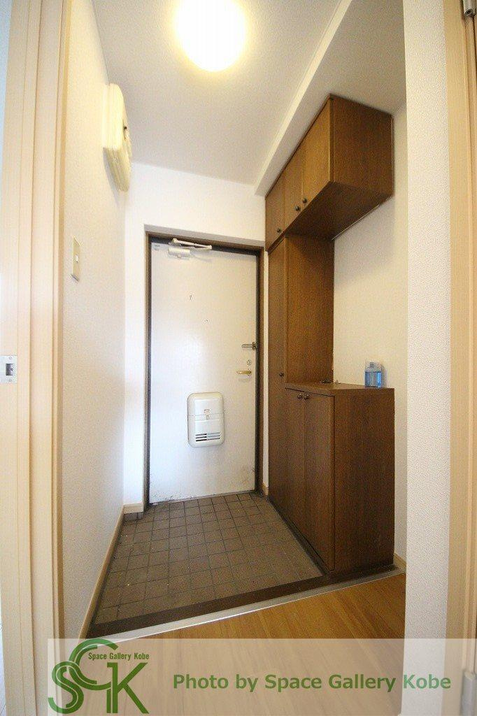 ポレール伊川　Ⅱの玄関|※お部屋により仕様が異なる場合があります。