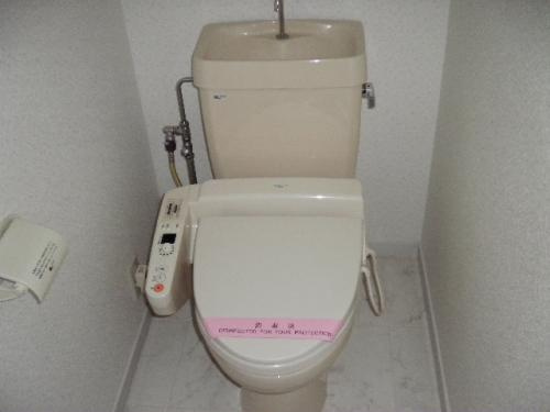 エクセルN86のトイレ|【ファミリー様】トイレ（温水洗浄便座・手洗い付き）、とても綺麗で清潔感があります♪