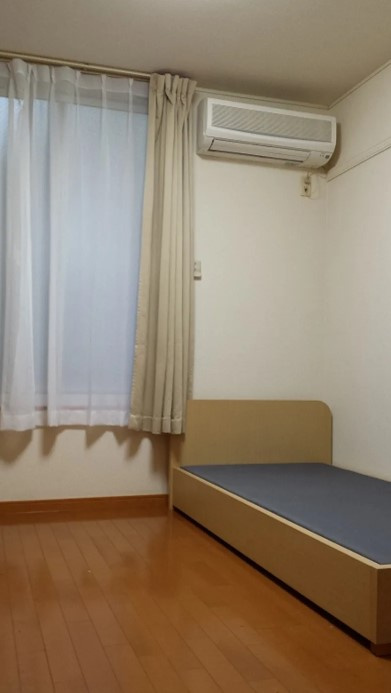 レオパレス学園町ハイツの寝室