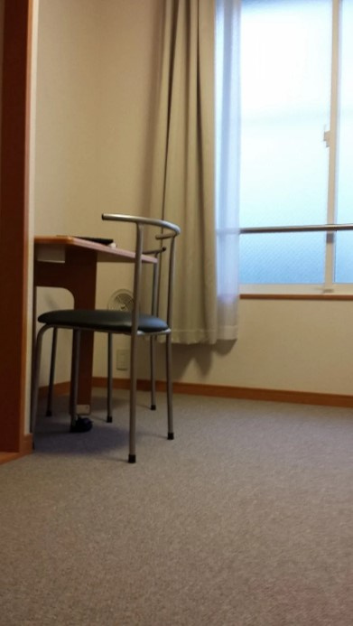 レオパレス学園町ハイツの居間・リビング