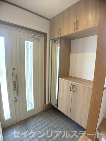 東淵野辺3丁目戸建の玄関