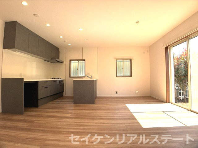 東淵野辺3丁目戸建の居間・リビング