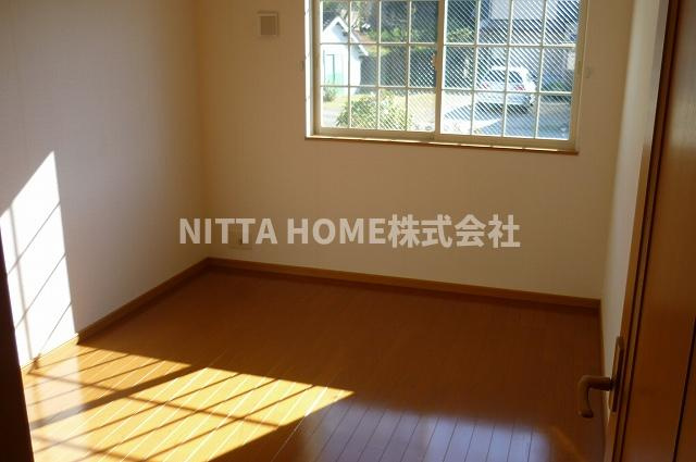 クラールＤの内装|６帖の洋室です◇
