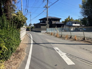 【前面道路含む現地写真】 | 取手市下高井　敷地面積約90坪　売地　B区画