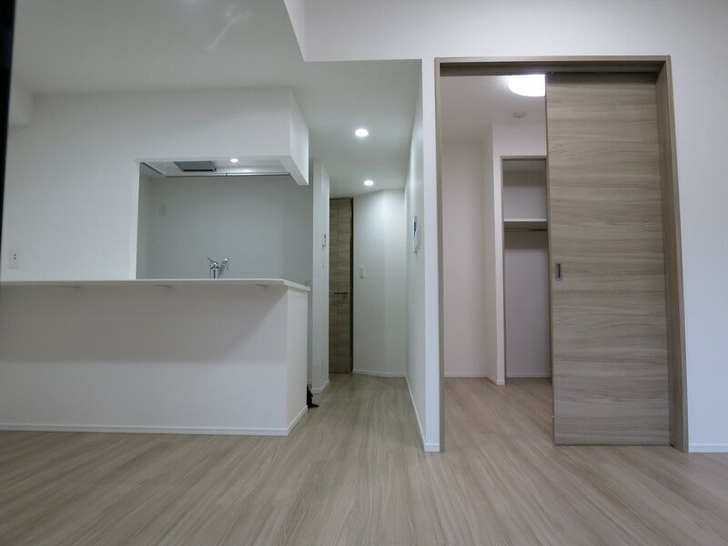 フュージョナル千住緑町の居間・リビング
