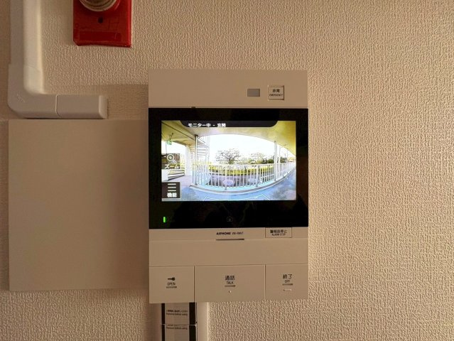 ◆リフォーム済み◆角住戸◆南西向き専用庭付き◆広々４LDK◆桂川ハイツ４号館のセキュリティ|TVモニター付きインターホン