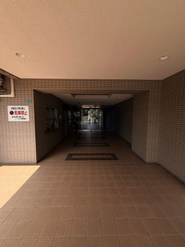 ☆選べる家具プレゼント☆サーパス古三津のエントランス