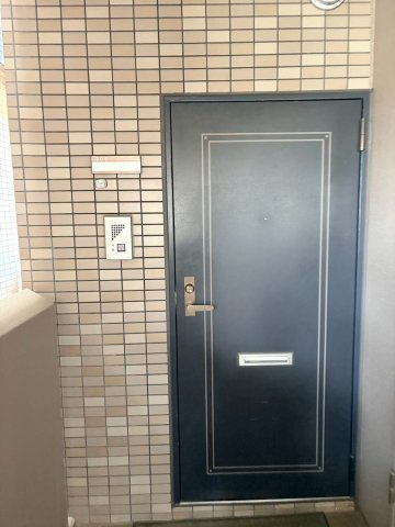 ☆選べる家具プレゼント☆サーパス古三津の玄関