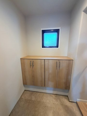☆選べる家具プレゼント☆サーパス古三津の玄関