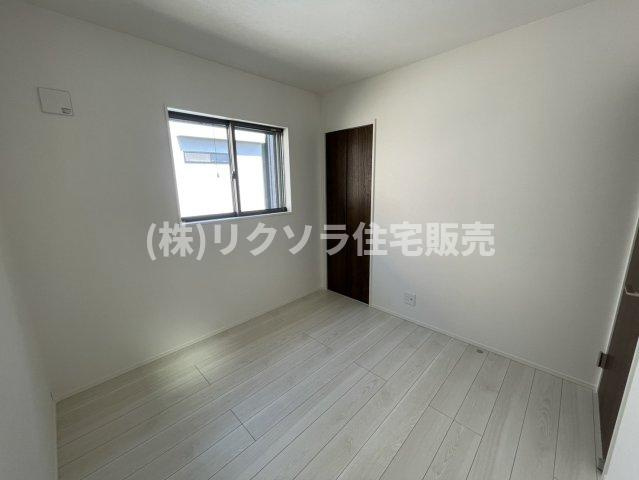 高柳5丁目　新築一戸建ての洋室|洋室4.5帖
■物件内覧・資金計画相談・住宅ローン相談、リフォーム相談、お問合せ受付中■
※当日・翌日のご内覧、ご相談はお電話でのお問合せがスムーズです！