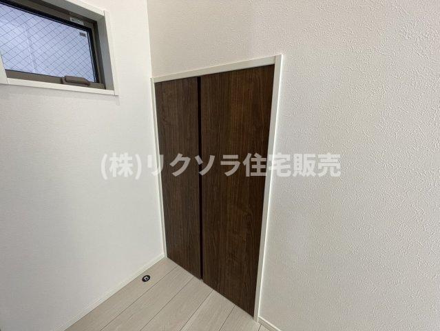高柳5丁目　新築一戸建ての収納|廊下収納
■物件内覧・資金計画相談・住宅ローン相談、リフォーム相談、お問合せ受付中■
※当日・翌日のご内覧、ご相談はお電話でのお問合せがスムーズです！
