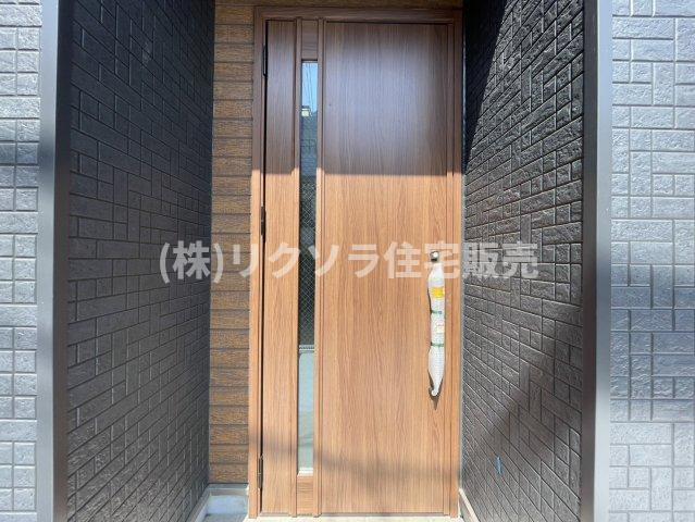高柳5丁目　新築一戸建ての玄関|■物件内覧・資金計画相談・住宅ローン相談、リフォーム相談、お問合せ受付中■
※当日・翌日のご内覧、ご相談はお電話でのお問合せがスムーズです！