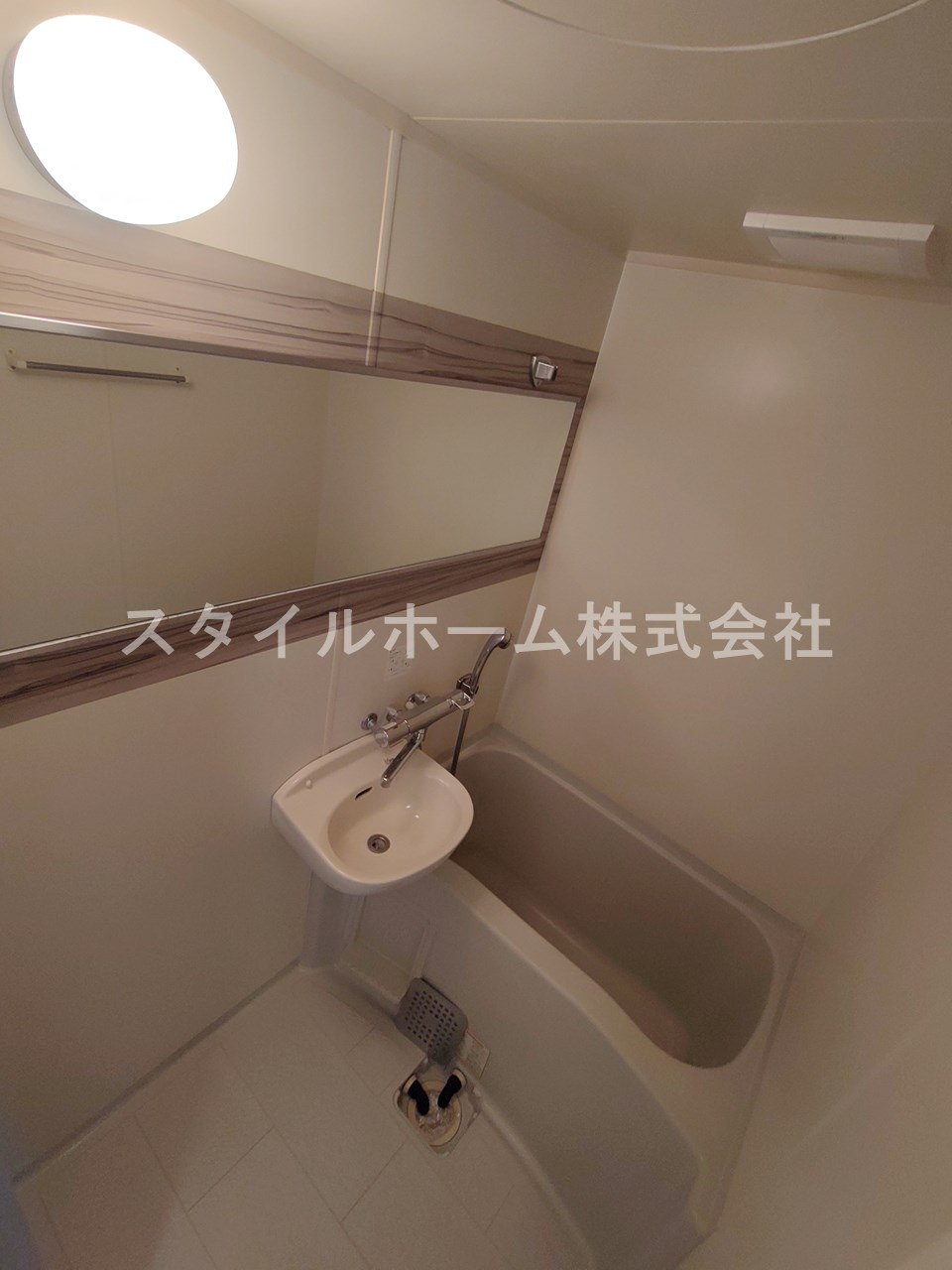 Mh-Arc三蔵子の浴室|※別部屋写真(反転)