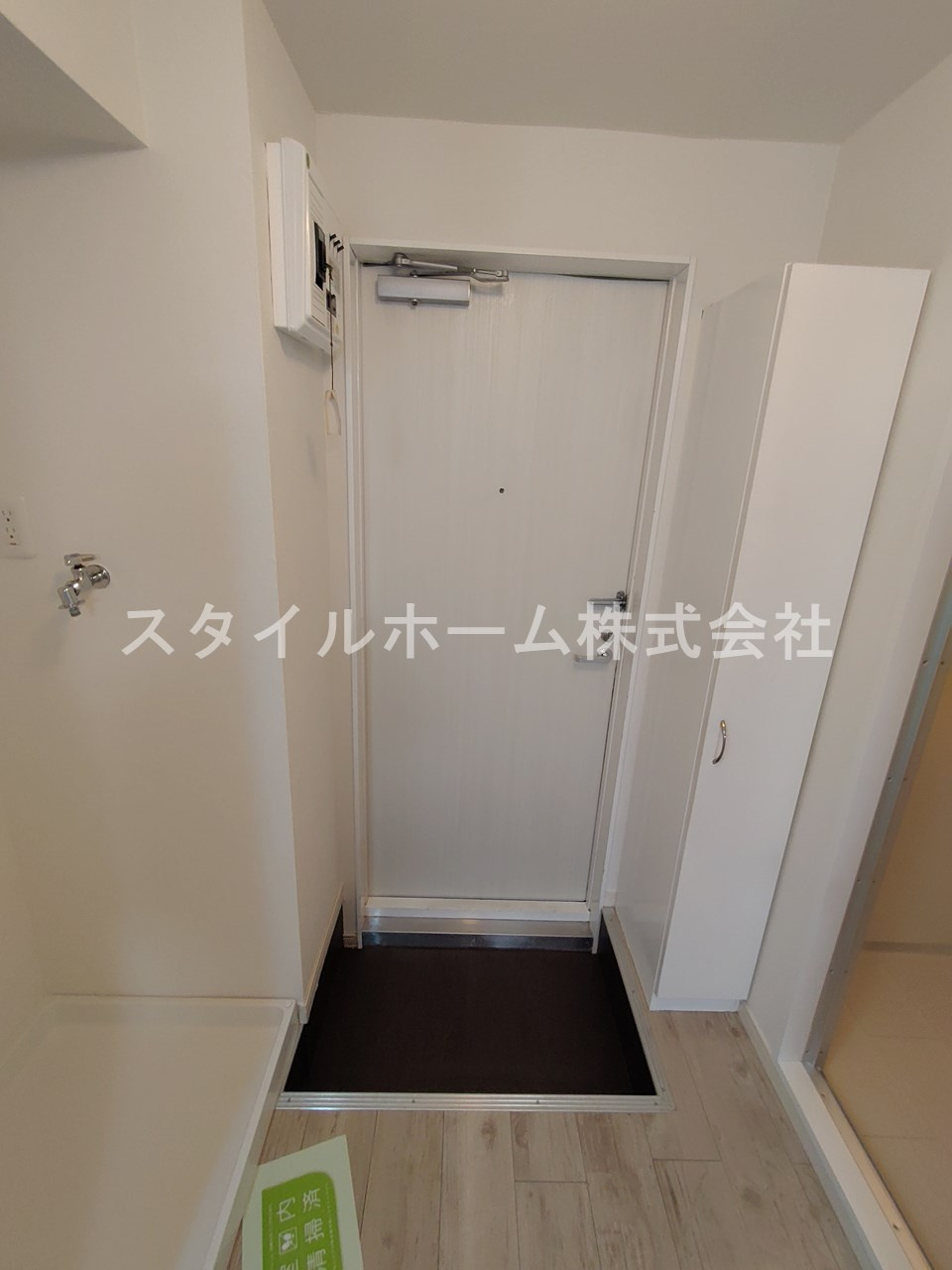 Mh-Arc三蔵子の玄関|※別部屋写真(反転)