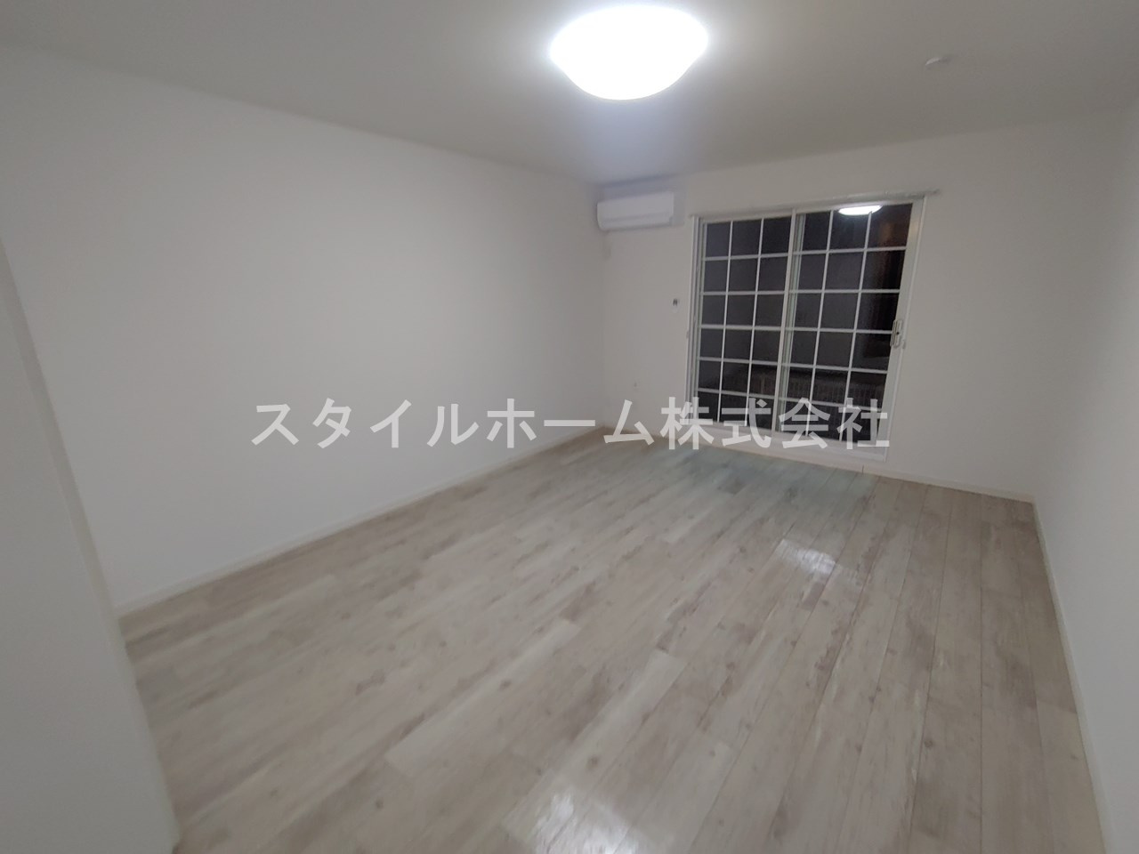 Mh-Arc三蔵子の内装|※別部屋写真(反転)