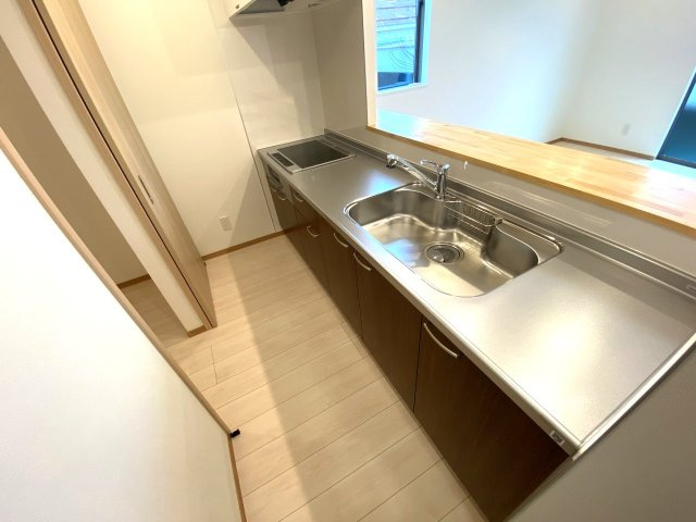 見附市葛巻2丁目戸建のキッチン