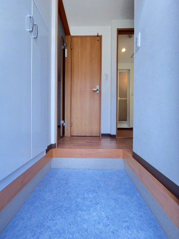 大阪市城東区鴫野西１丁目の賃貸マンションの玄関