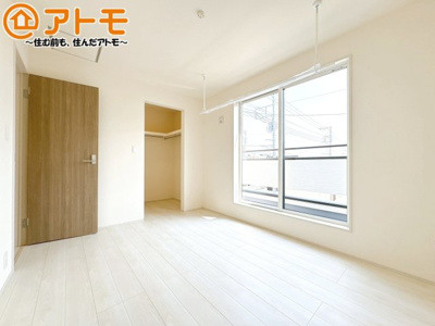 【寝室】 | 沼津市東沢田　新築一戸建て　3号棟 | 毎日すごす部屋の広さや陽当りも気になるポイントですね！現地で体感してみてください♪