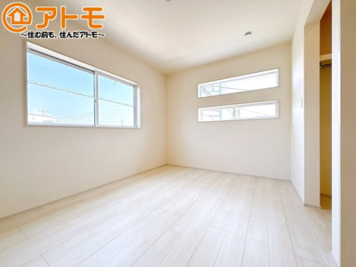【子供部屋】 | 沼津市東沢田　新築一戸建て　3号棟 | 収納豊富な洋室は使い勝手良好です！