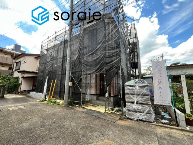 飯能市仲町　新築戸建ての前面道路含む現地写真|8/18撮影