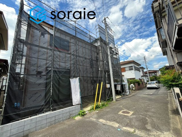 飯能市仲町　新築戸建ての前面道路含む現地写真|8/18撮影