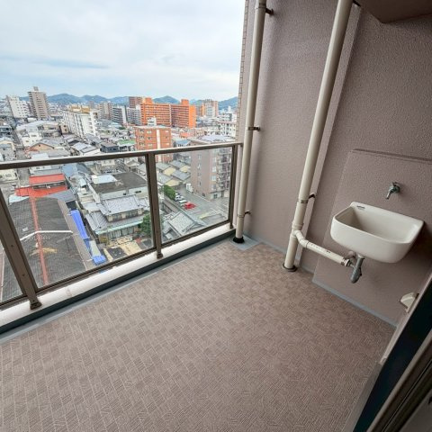 ☆選べる家具プレゼント☆ポレスター松山フォレストシティのバルコニー