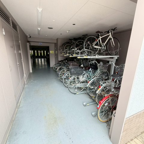 ☆選べる家具プレゼント☆ポレスター松山フォレストシティの駐輪場
