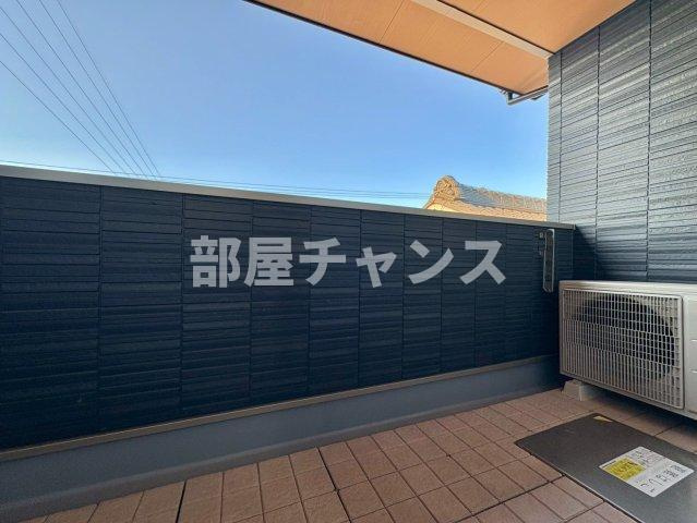 名古屋市中村区八社１丁目のアパートのバルコニー