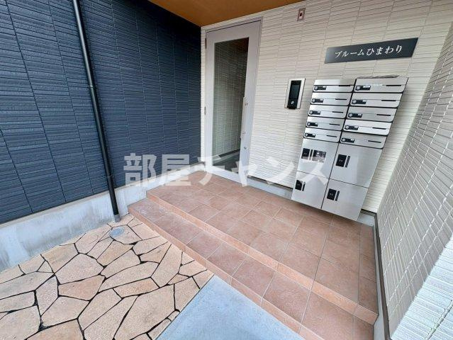 名古屋市中村区八社１丁目のアパートのエントランス