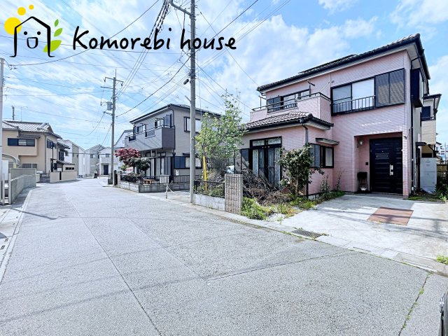 上尾市大字上　中古一戸建ての前面道路含む現地写真|前面道路含む現地写真です