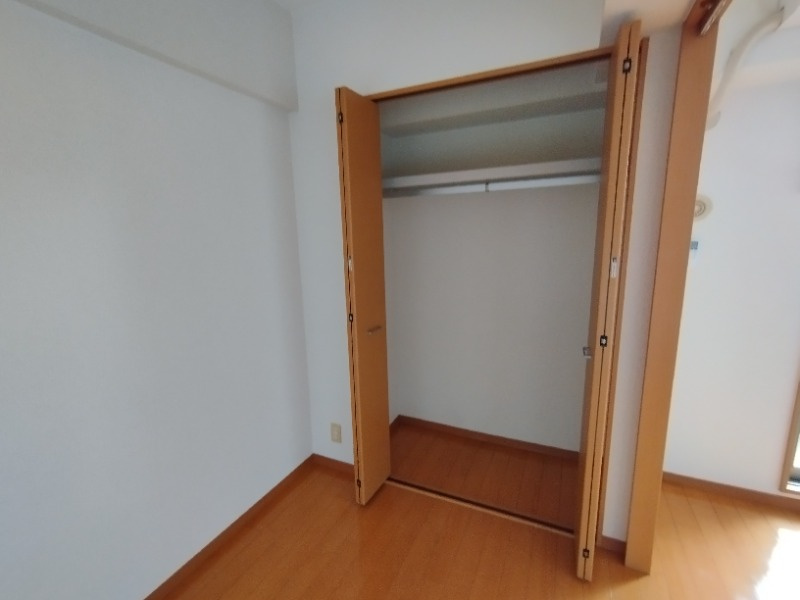 アネックス若松の収納