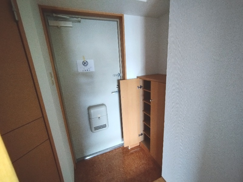 アネックス若松の玄関