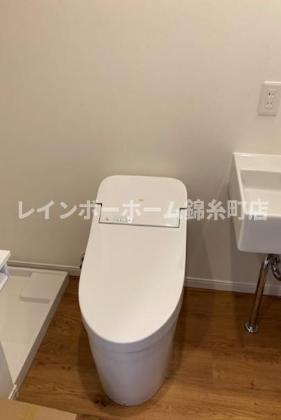 江東区東陽１丁目の賃貸マンションのトイレ