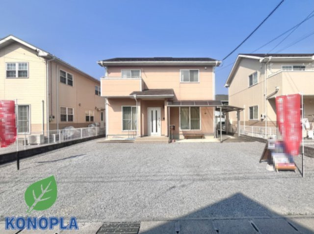 【中古戸建】足利市毛野新町の外観|■外観｜庭付き一戸建てならお子様やペットが走り回っても大丈夫！伸び伸びと遊び、過ごすことができます♪