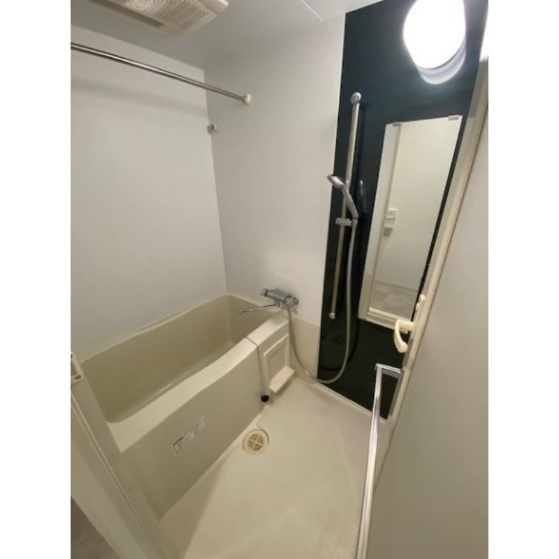 ステージファースト東大前の浴室