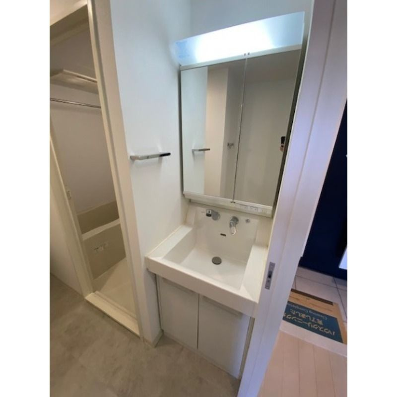 ステージファースト東大前の独立洗面台