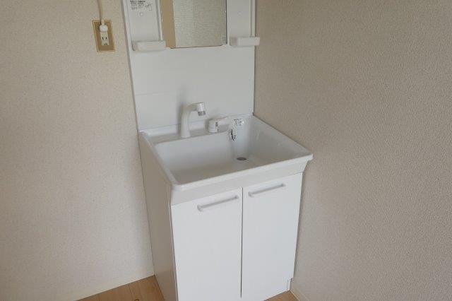 ツインβの独立洗面台|シャンプードレッサー