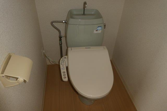 ツインβのトイレ|ウォシュレット
