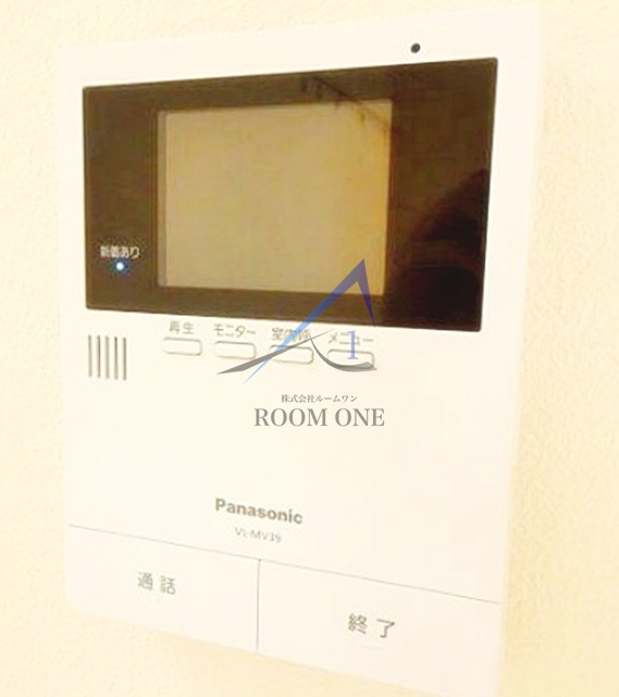 メゾンド代々木上原のセキュリティ|モニター付きインターフォンです。