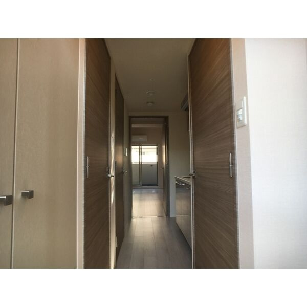 エスリード南堀江レジデンスの玄関