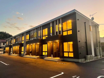 【外観】 | コンフォールⅡ | 外観写真（夜）