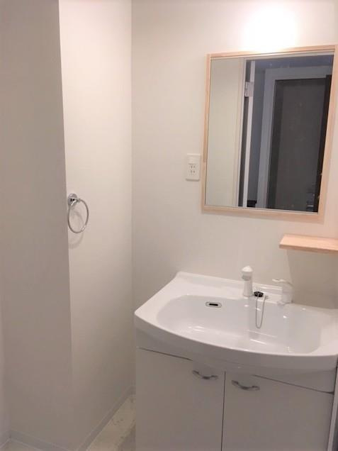 JJリバーサイド三条の独立洗面台